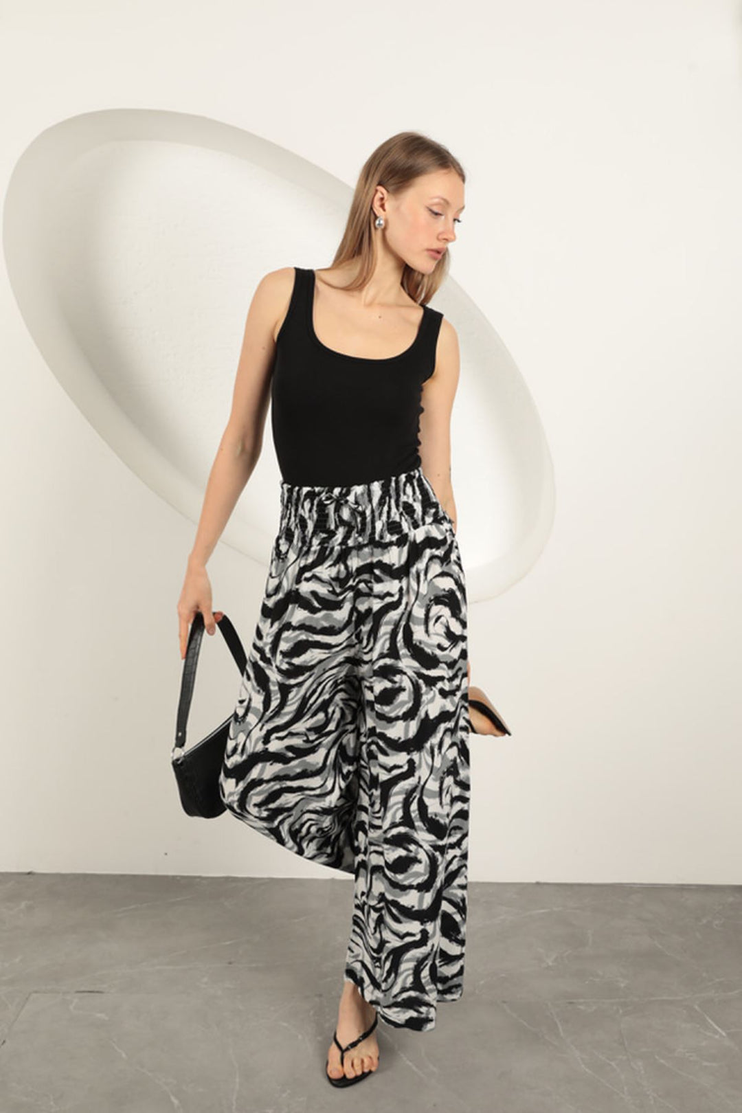 KKT Viscose Fabric Striped Patterned Trousers-Black - Victoria