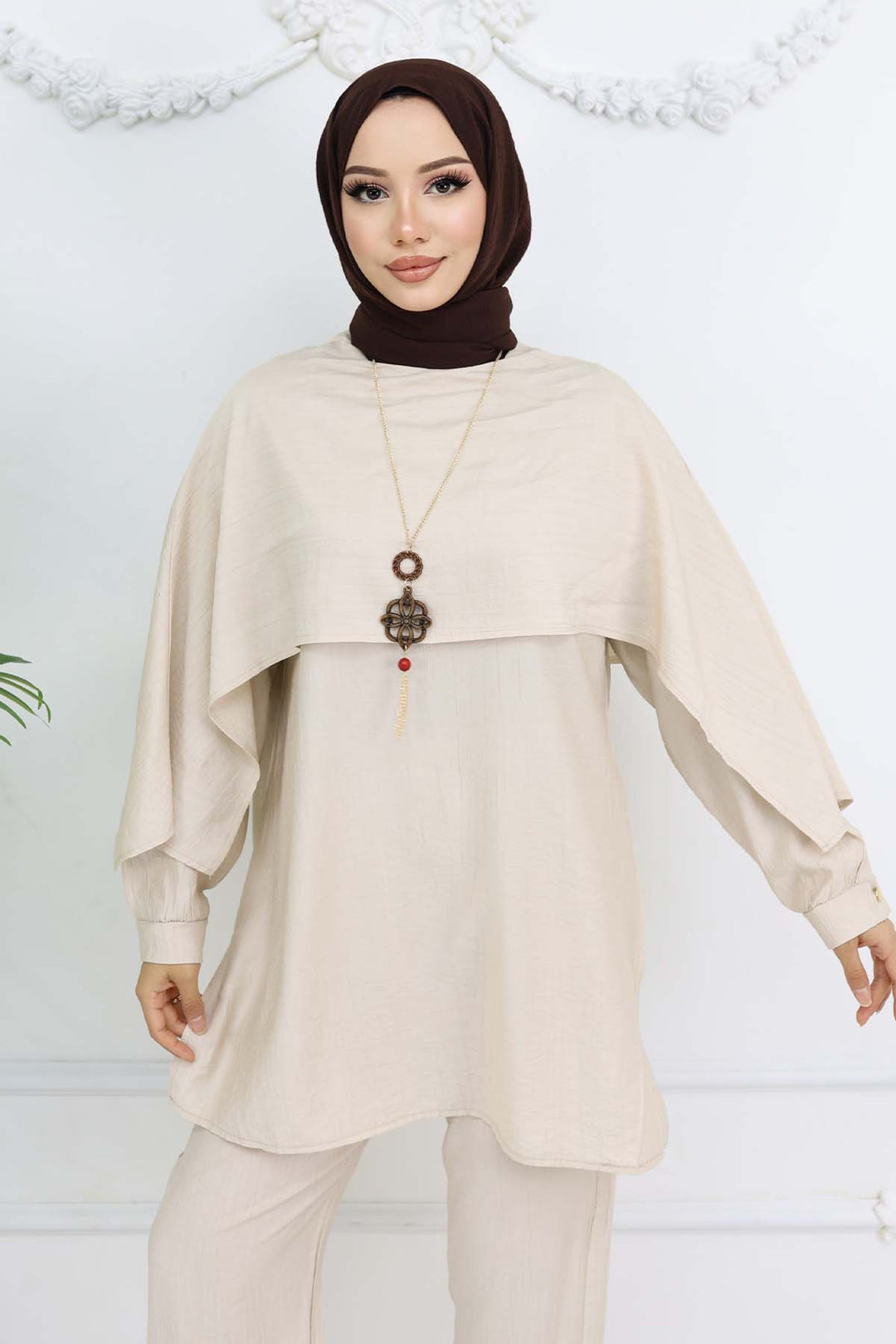 BNG Women Yaka Detaylı Kolyeli Tesettür Takım Taş Rengi 4808 - Zumpango