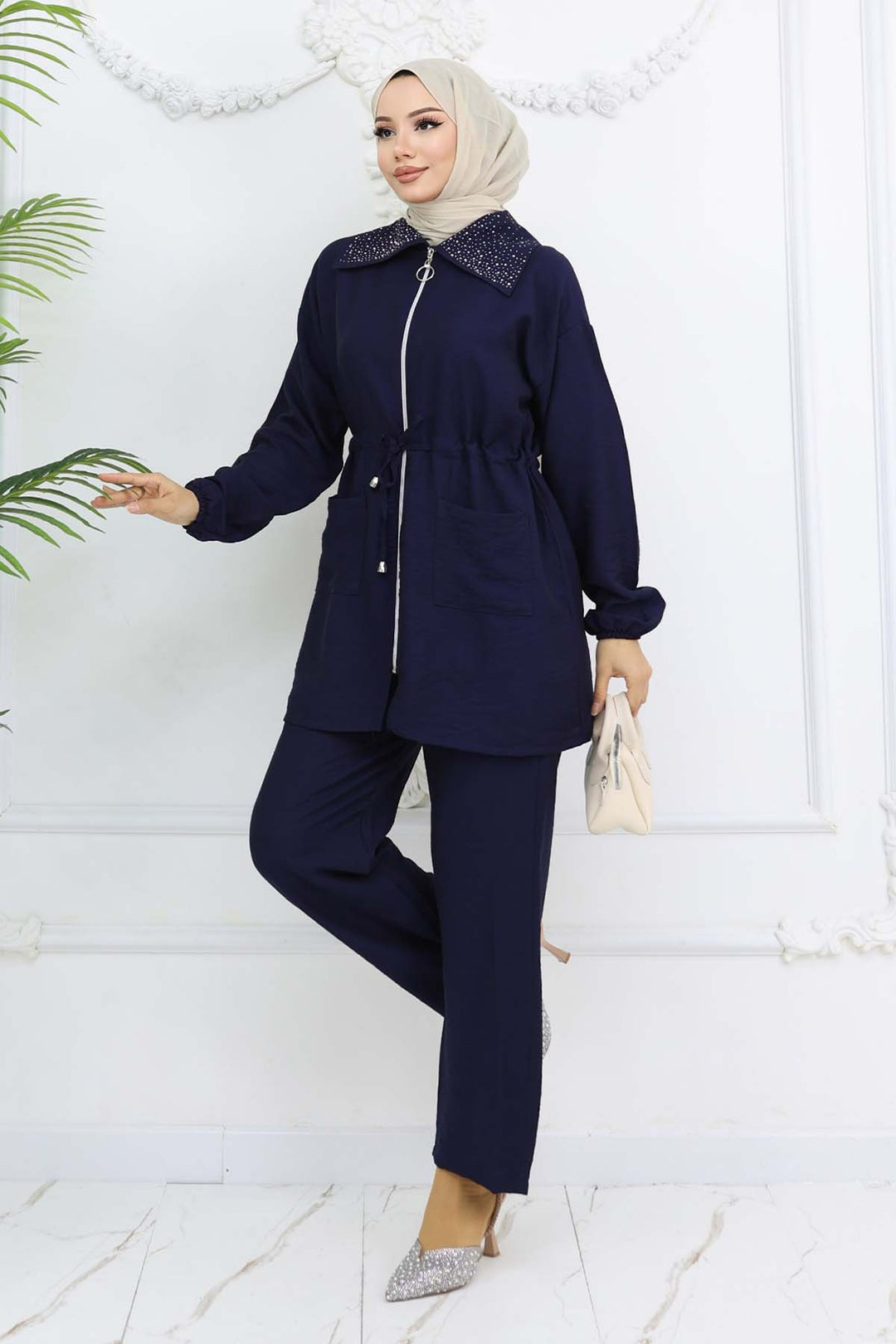 BNG Women Yakası Taş Detaylı Tesettür Takım Lacivert 4727 - Banbury
