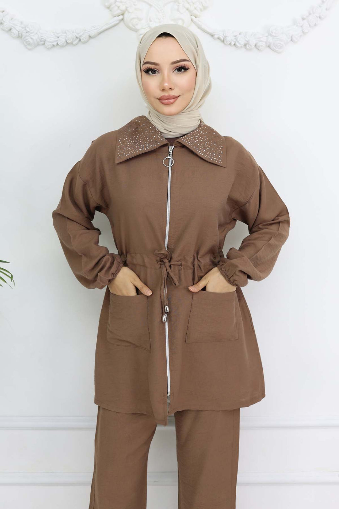 BNG Women Yakası Taş Detaylı Tesettür Takım Taba 4727 - Nashville