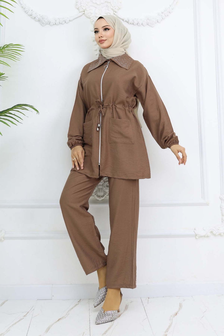 BNG Women Yakası Taş Detaylı Tesettür Takım Taba 4727 - Nashville