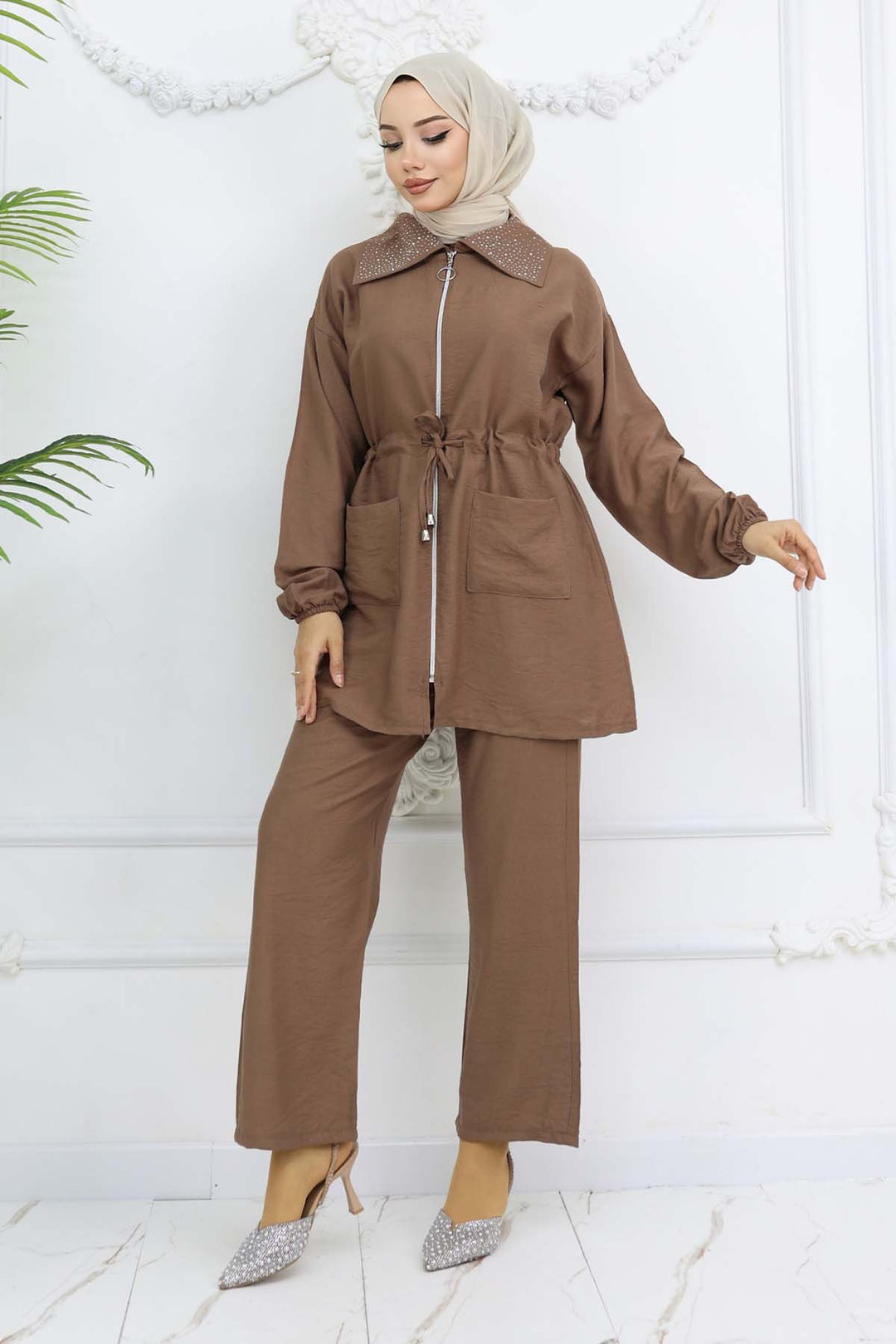 BNG Women Yakası Taş Detaylı Tesettür Takım Taba 4727 - Nashville