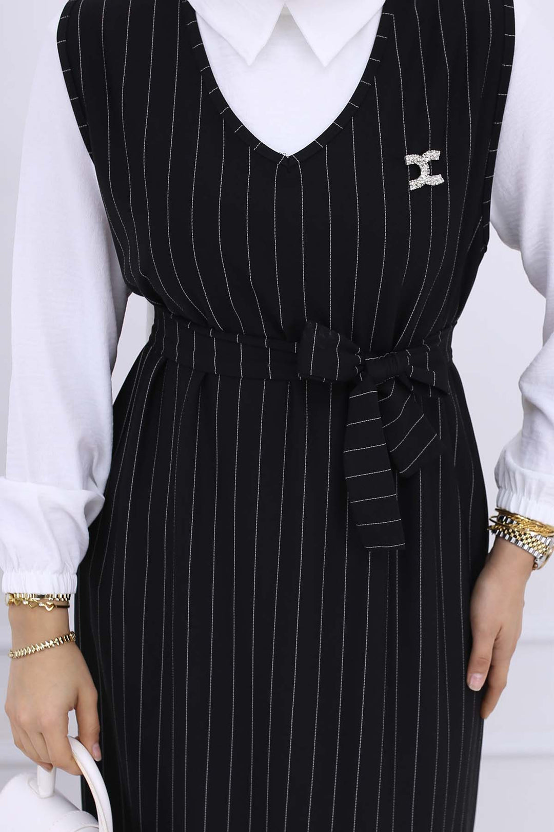 BNG Women Line Detailed Brooch Dress Black 4002 - Venray