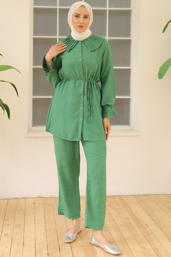 BNG Women Green Linen Suit with Pleated Collar and Sleeves - Clermont