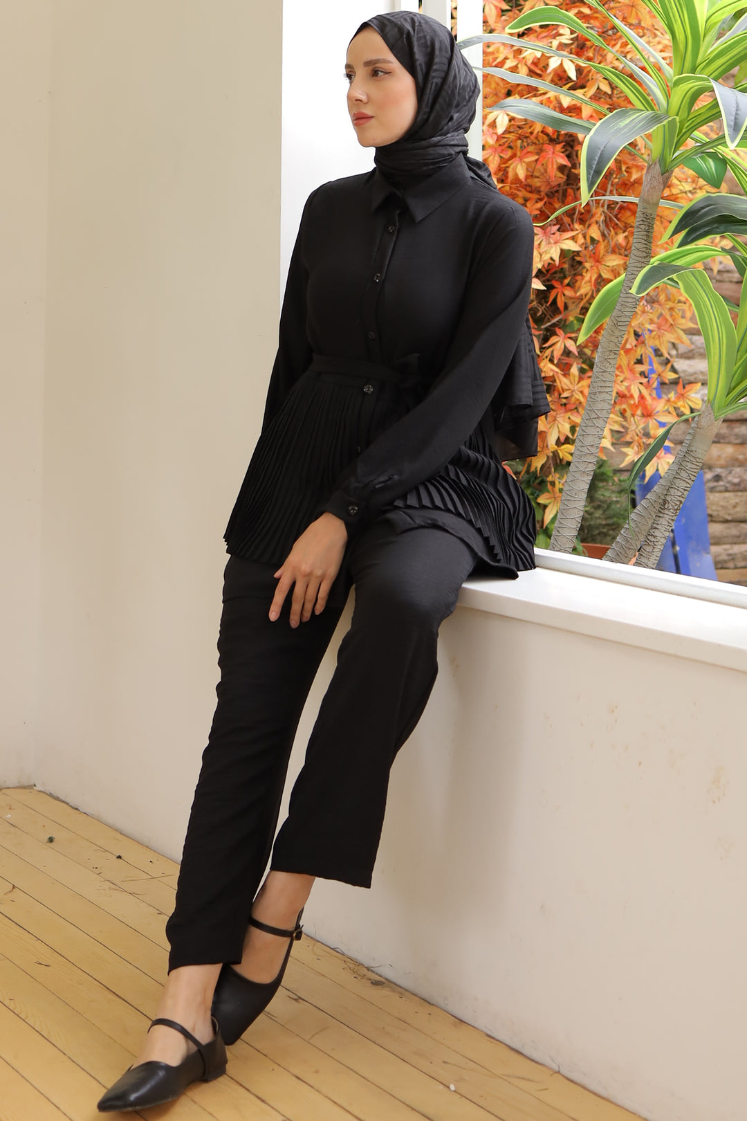 BNG Women Pleated Detailed Two-Piece Black Suit - Clermont