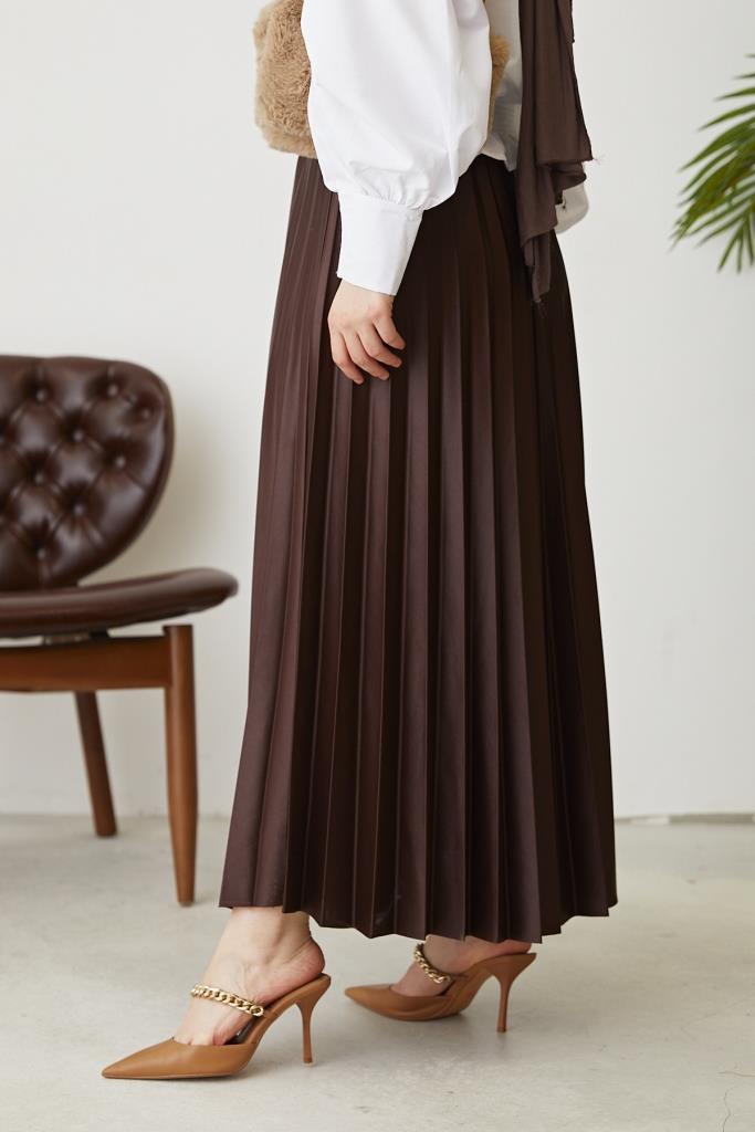 BNG Women Brown Elastic Waist Pleated Skirt - Clermont