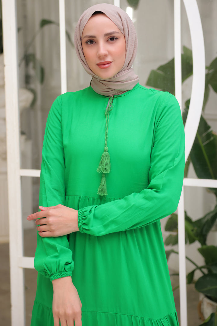 BNG فستان نسائي أخضر بياقة - كليرمونت