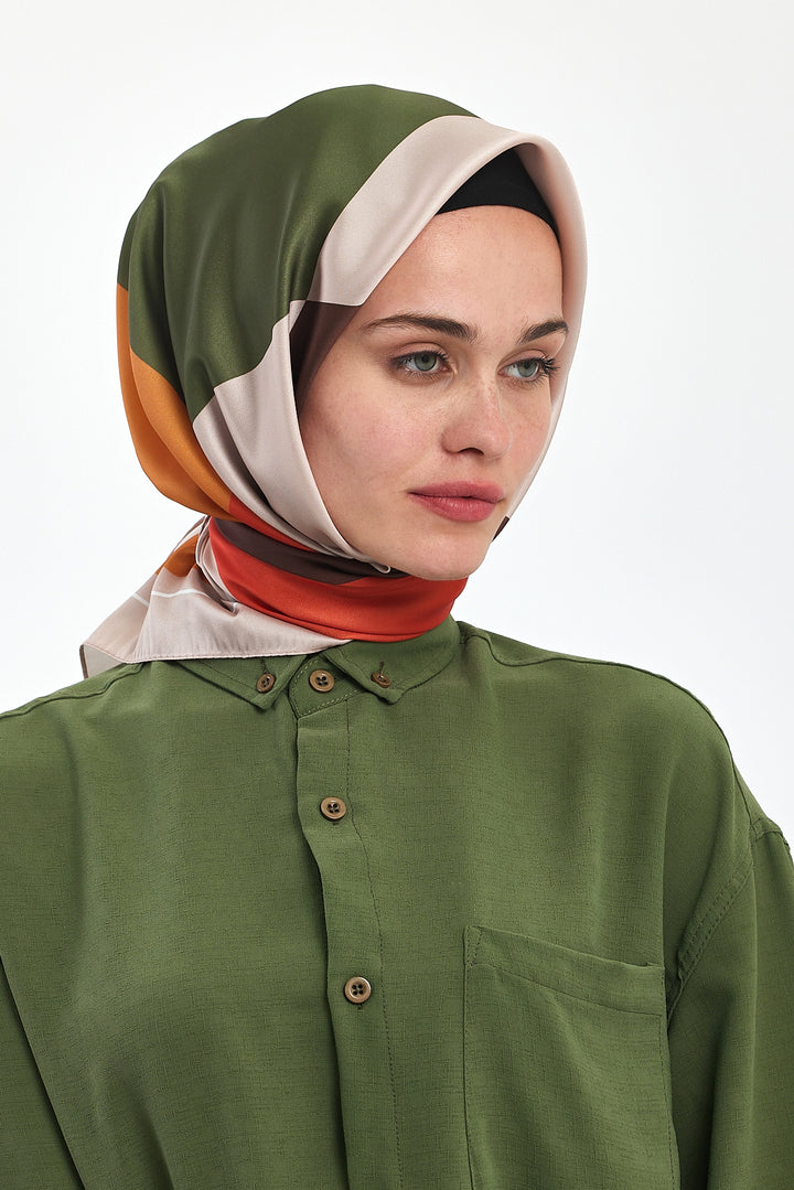 BNG وشاح نسائي منقوش باللون البيج - كليرمونت