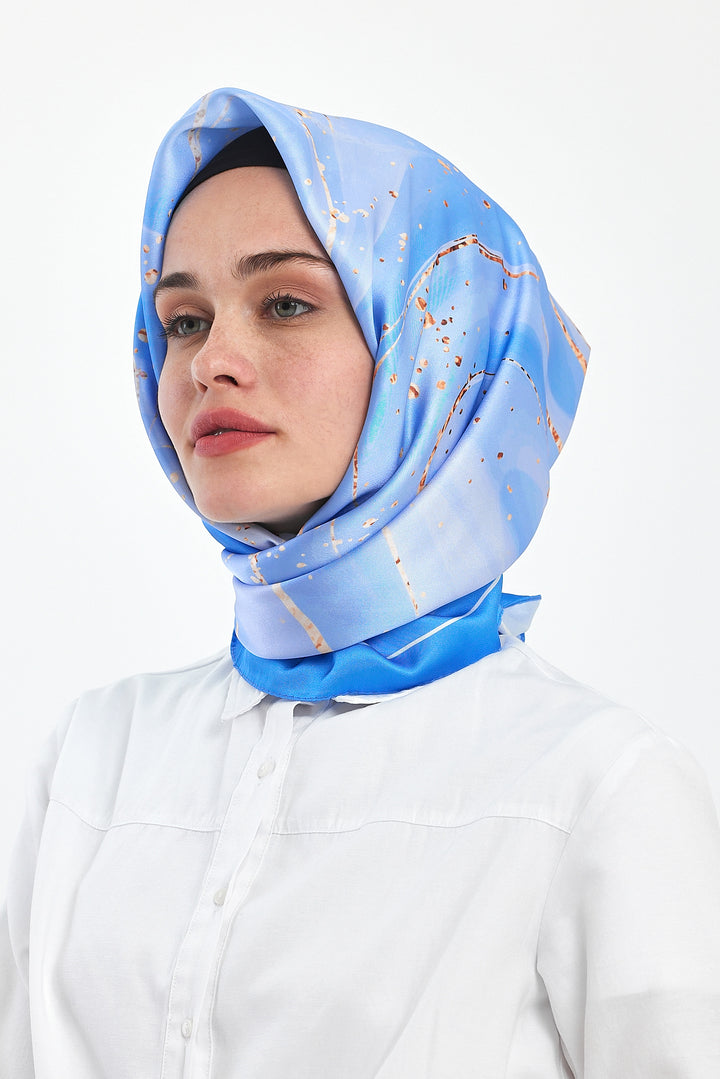BNG وشاح نسائي منقوش أزرق - كليرمونت