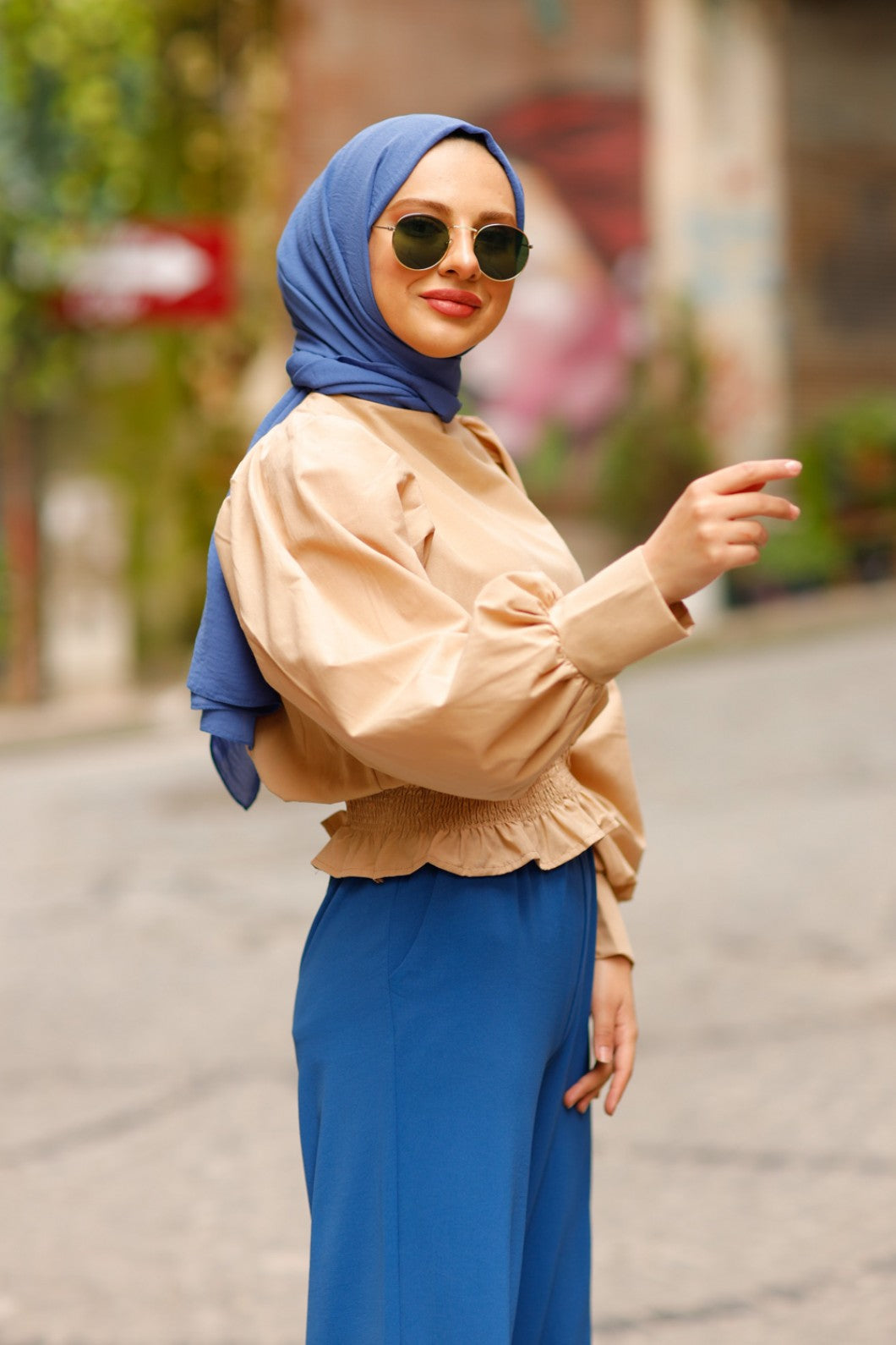 BNG Women Balloon Sleeve Shirt Beige - Clermont