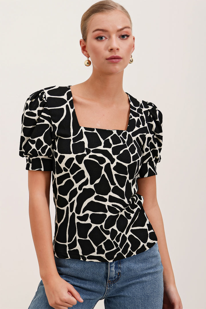 BGD Women Square Neck Knitted Blouse - Black - Avondale