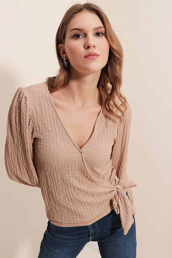 BGD Women Tire Weave Blouse - Beige - Kingston upon Hull