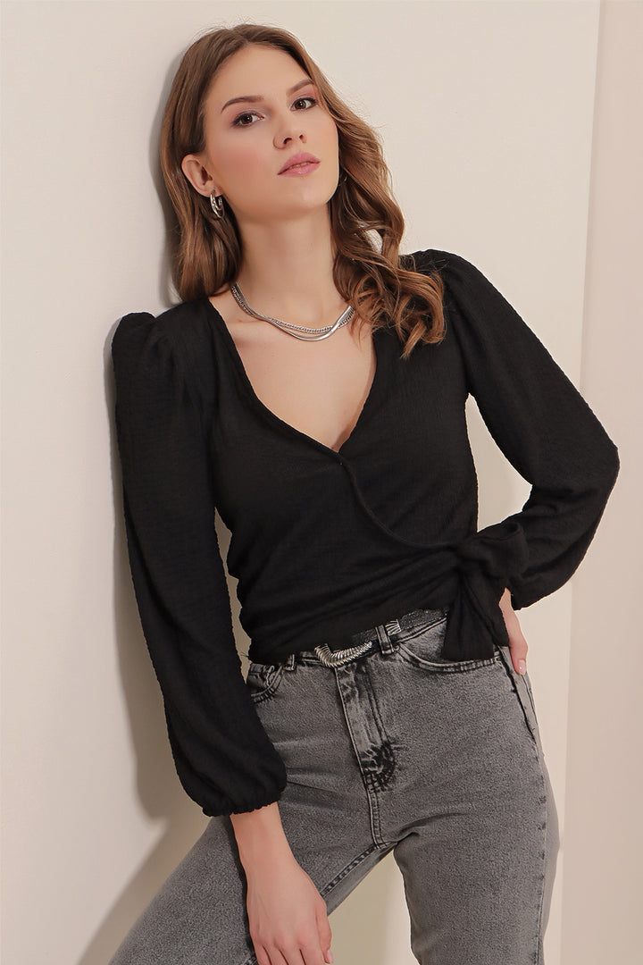 BGD Women Tire Knit Blouse - Black - Arcadia