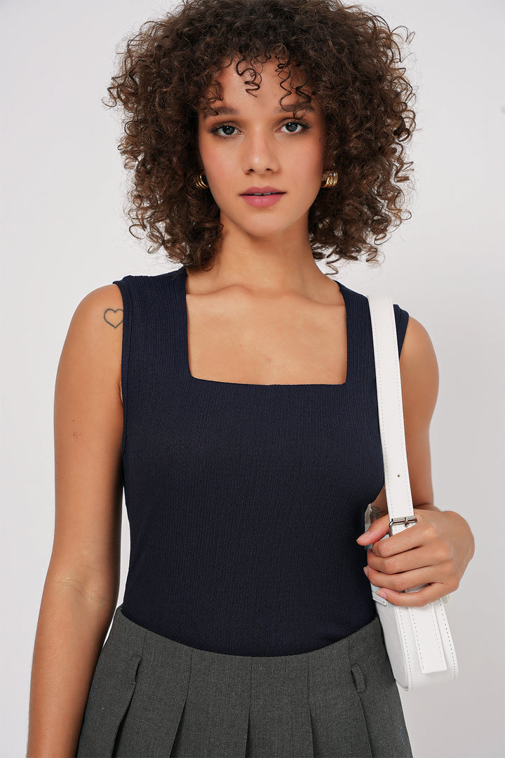 BGD Women Zero Sleeve Knitted Blouse - Navy Blue - Aachen