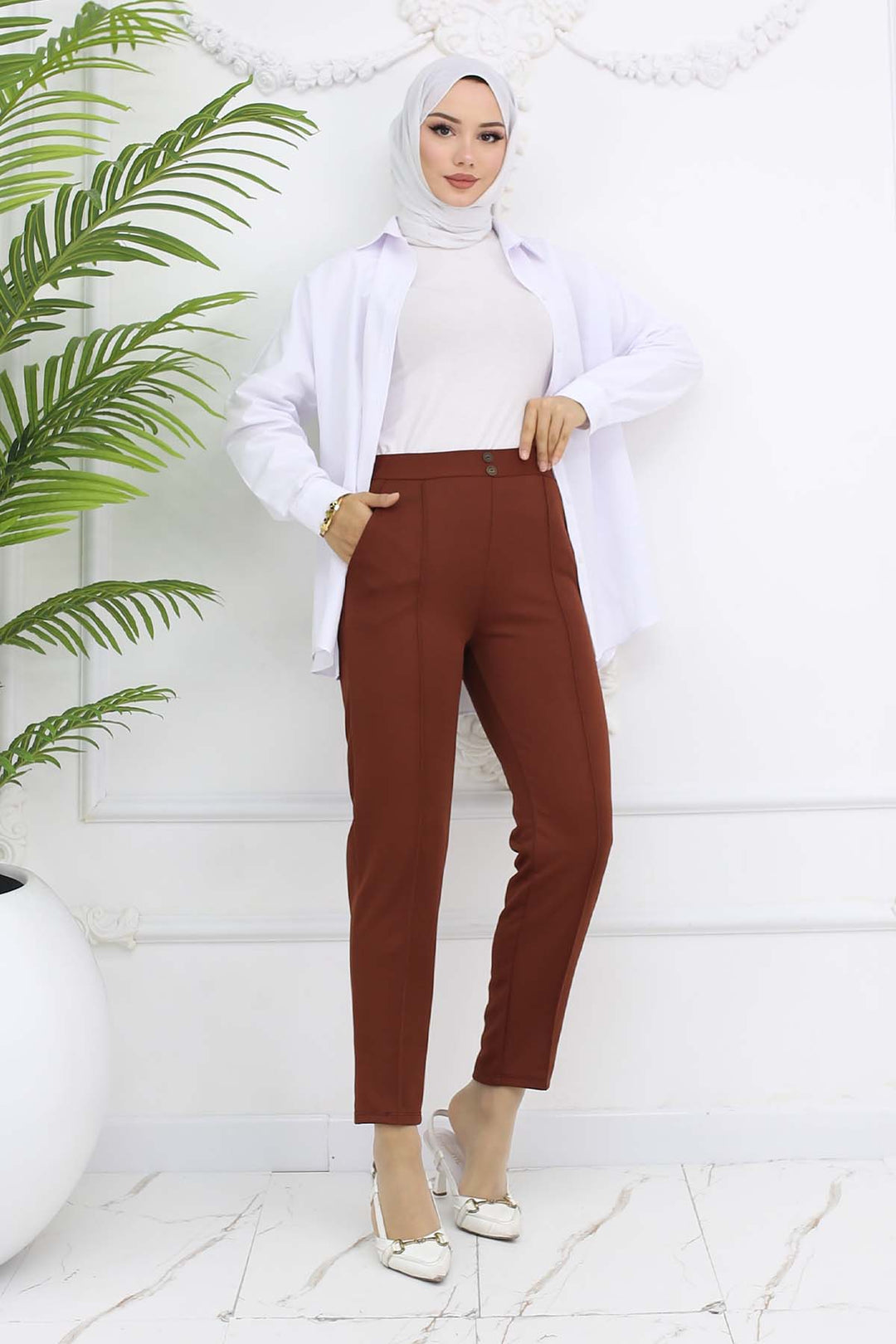 BNG Women Double Button Detailed Carrot Pants with Pockets Tab 3045 - Oleiros