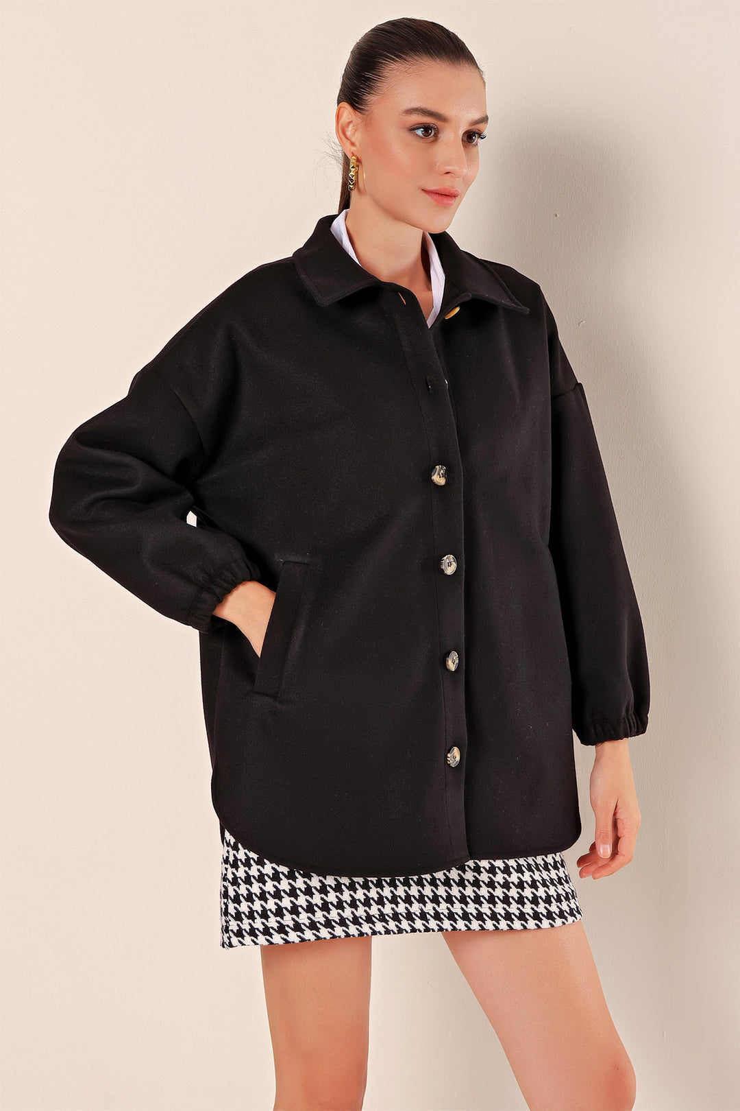 BGD Women Pocket Oversized Shirt - Black - Chelles