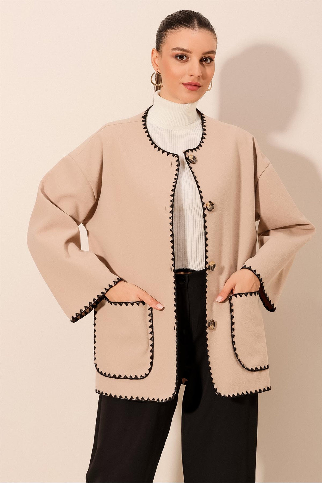 BGD Women Boyfriend Embroidered Coat - Beige - Kirchheim unter Teck