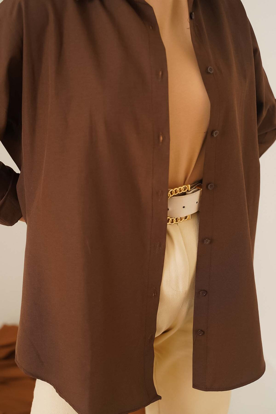 قميص حجاب أساسي كبير الحجم للنساء من BGD - بني - أفونديل