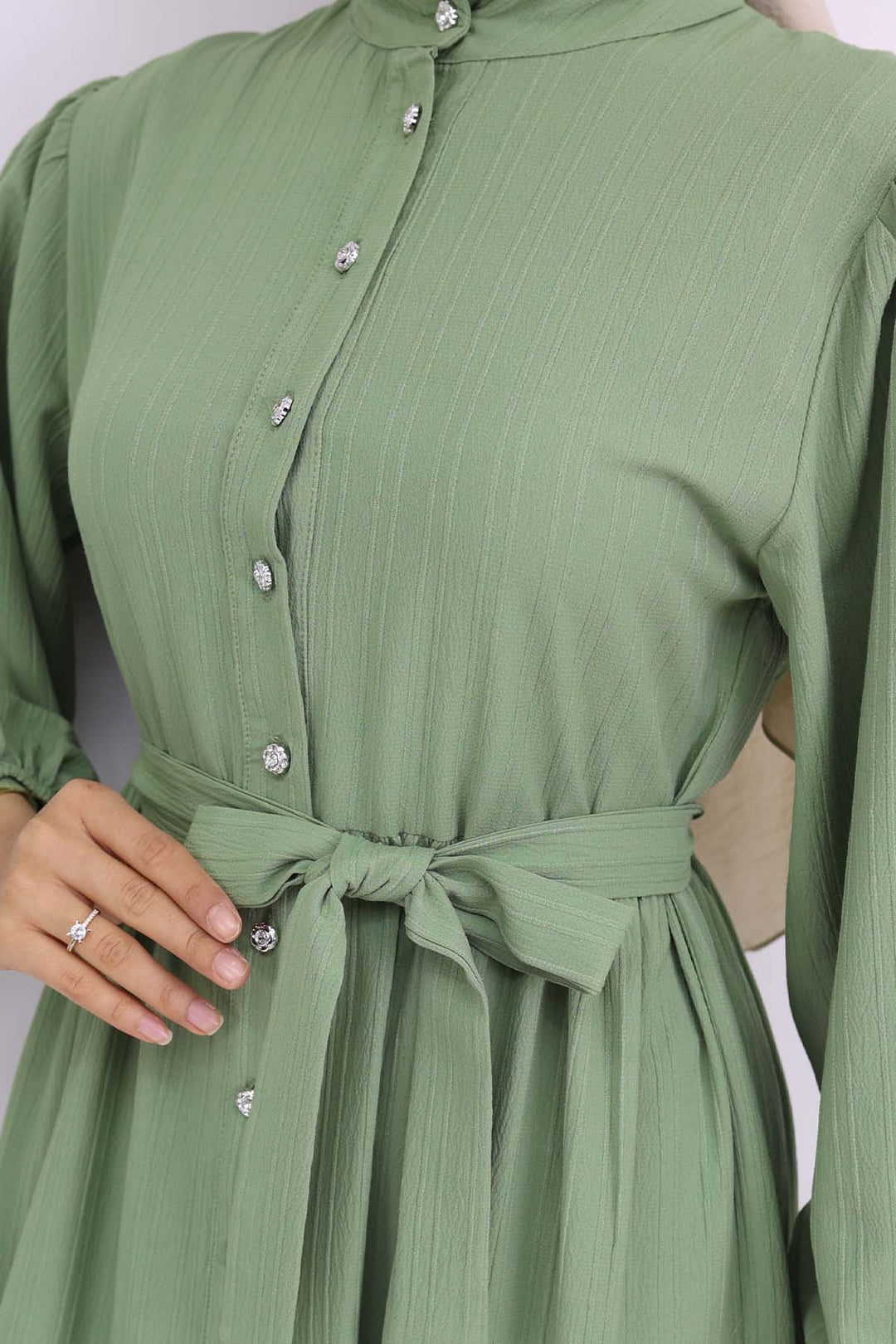 BNG Women Taşlı Düğmeli Hakim Yaka Tesettür Elbise Yeşil 2268 - Schertz