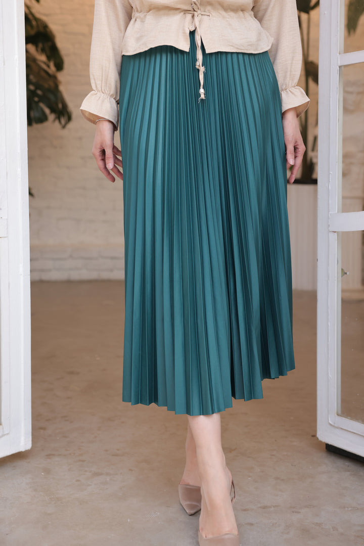 BNG Women Pleated Skirt Emerald Green - Clermont