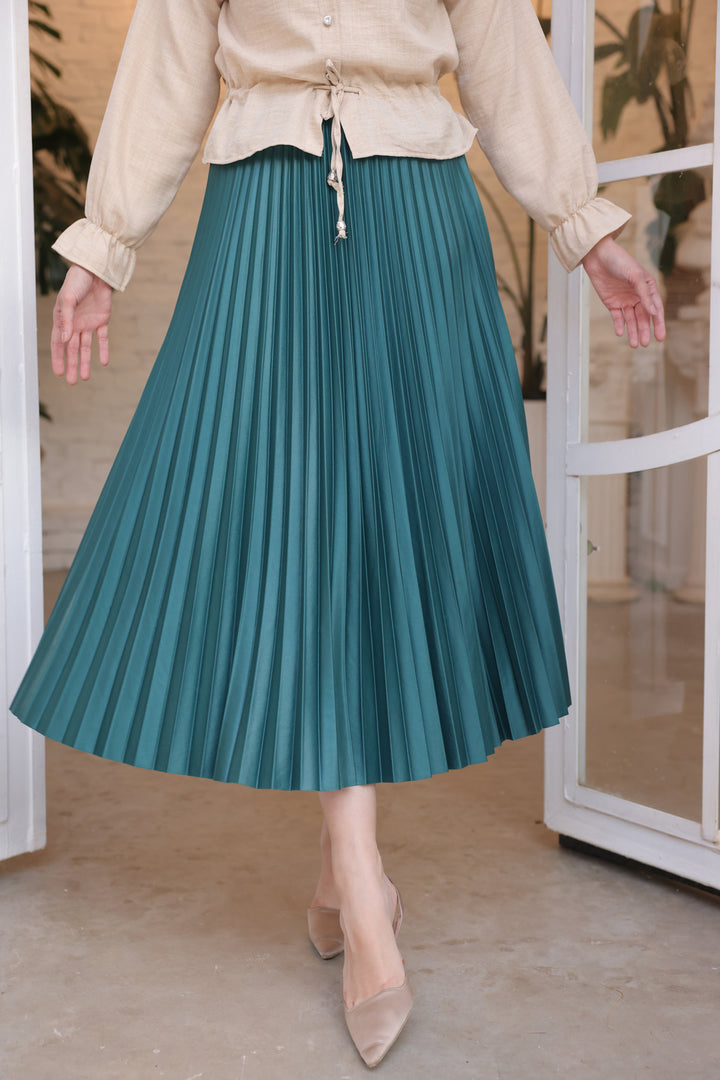 BNG Women Pleated Skirt Emerald Green - Clermont