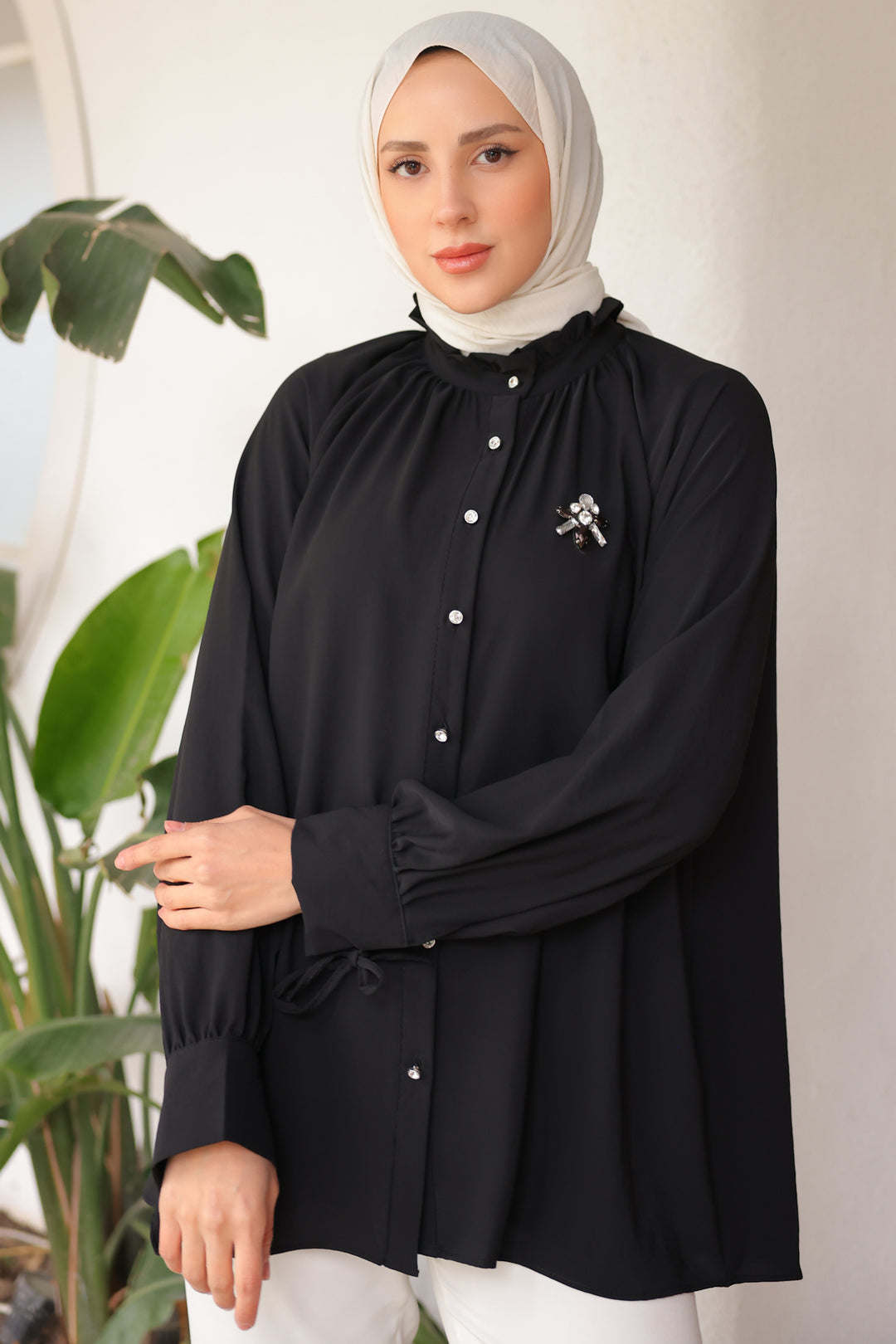 BNG Women Brooch Shirt Black - Clermont