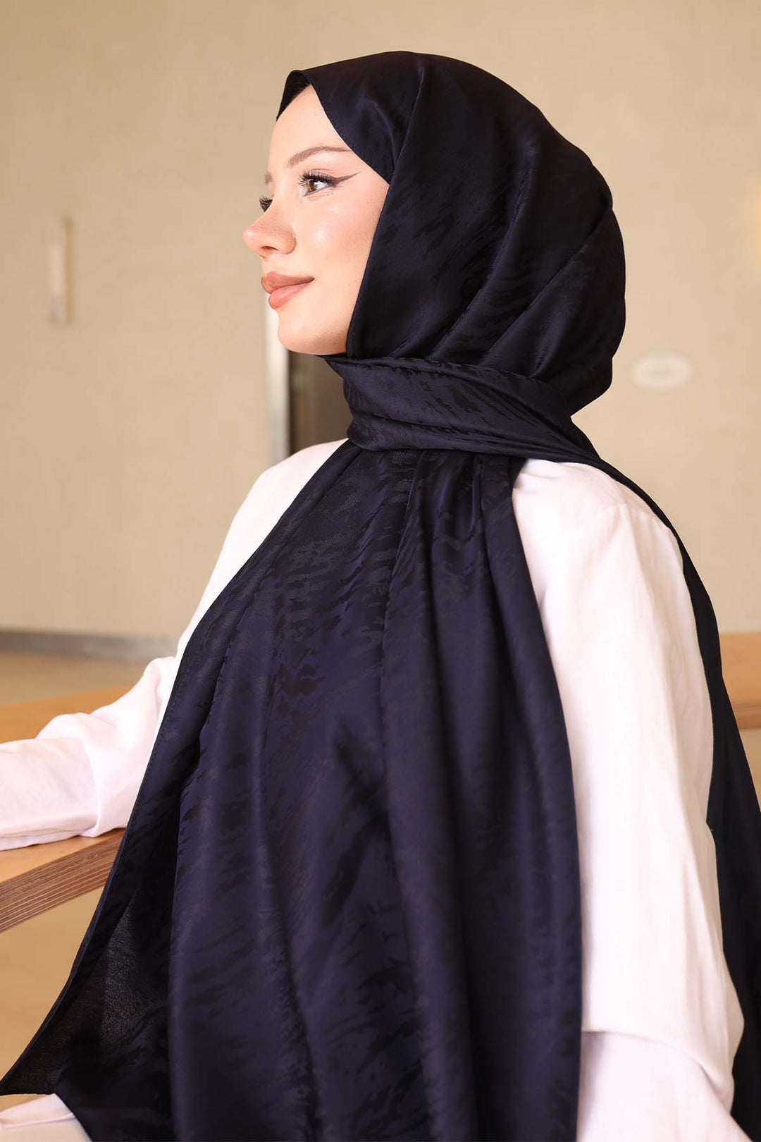 BNG Women Patterned Jacquard Shawl Navy İpk109 - Saint-Nazaire