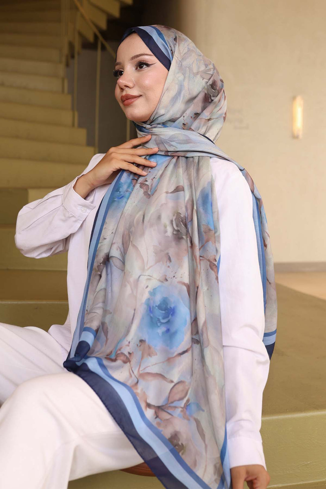 BNG Women Patterned Scarf Navy Frt106 - Medford