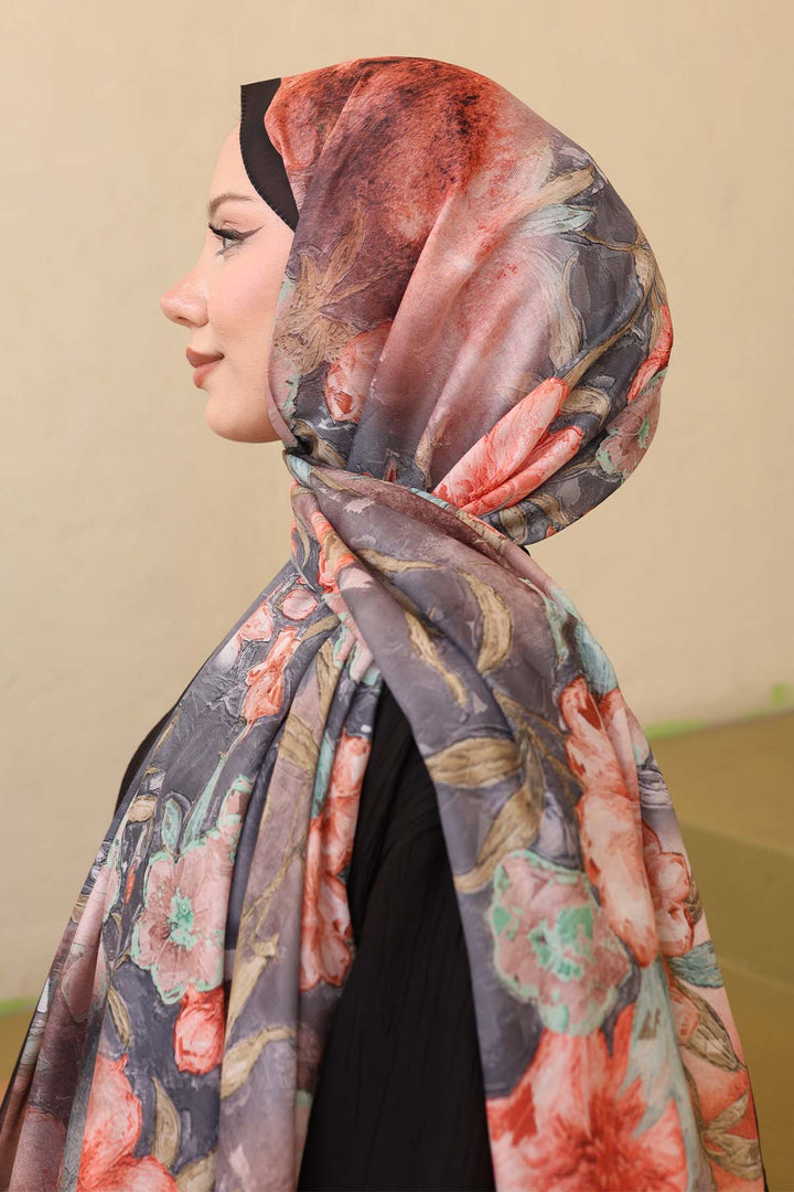 BNG Women Patterned Scarf Black Frt105 - Middletown