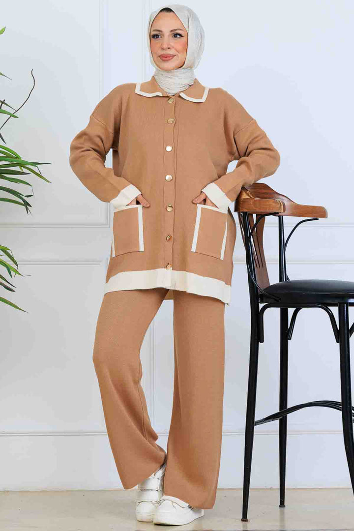 BNG Women Düğmeli Çizgi Detaylı Triko Takım S1043 Vizon - Lafayette