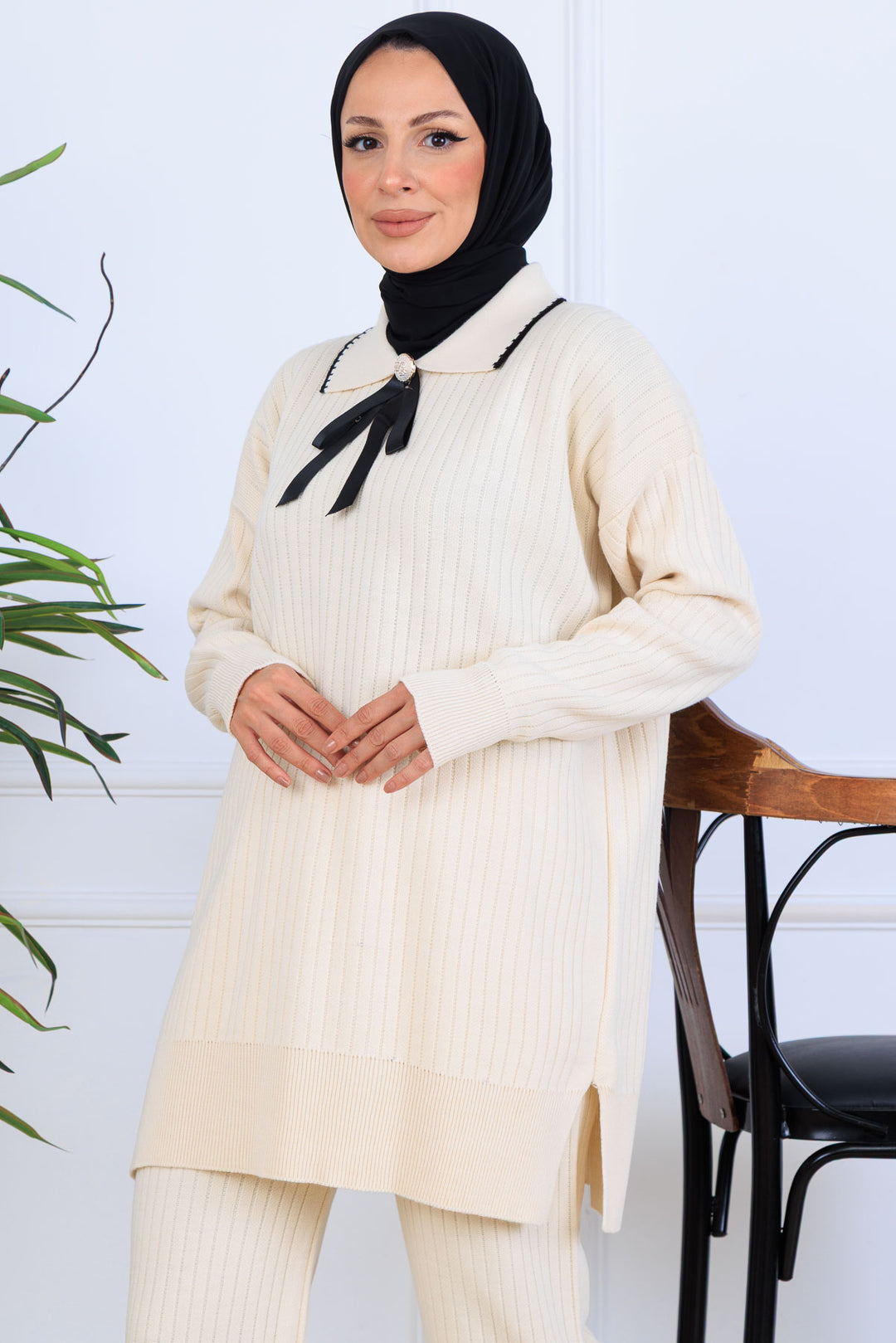 BNG Women Yakası Kurdele Detay Triko Takım S1064 Taş Rengi - Lincoln