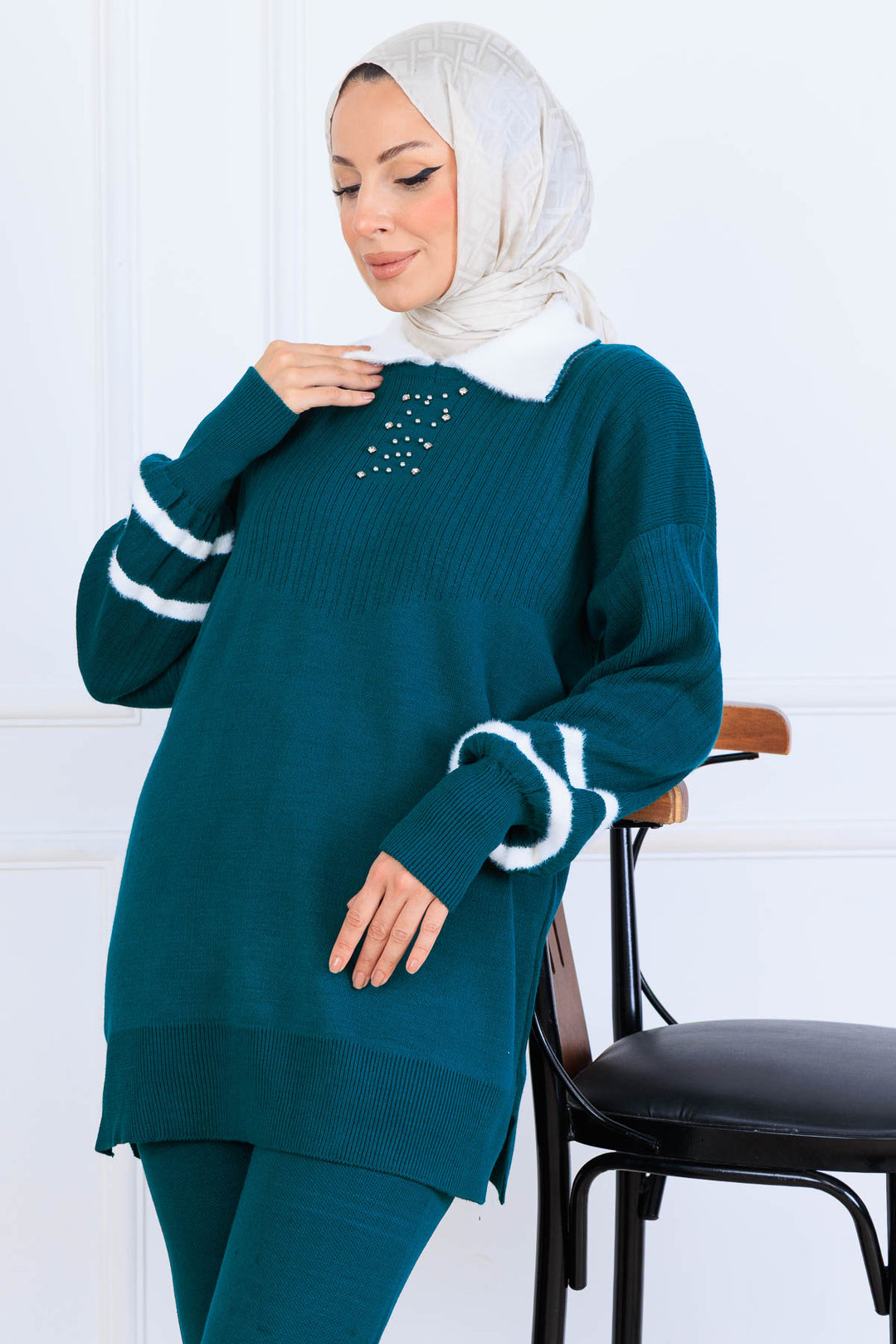 BNG Women Stone-embellished Knit Set S1009 Emerald Green - Chino