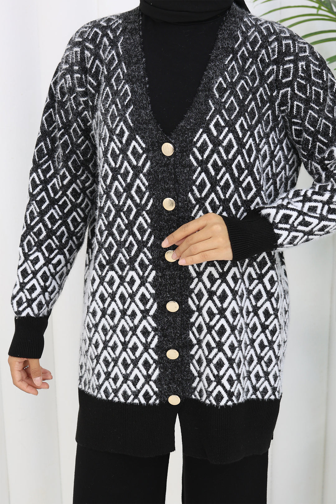 BNG Women Patterned Knit Cardigan Set S1044 Black - Playa del Carmen