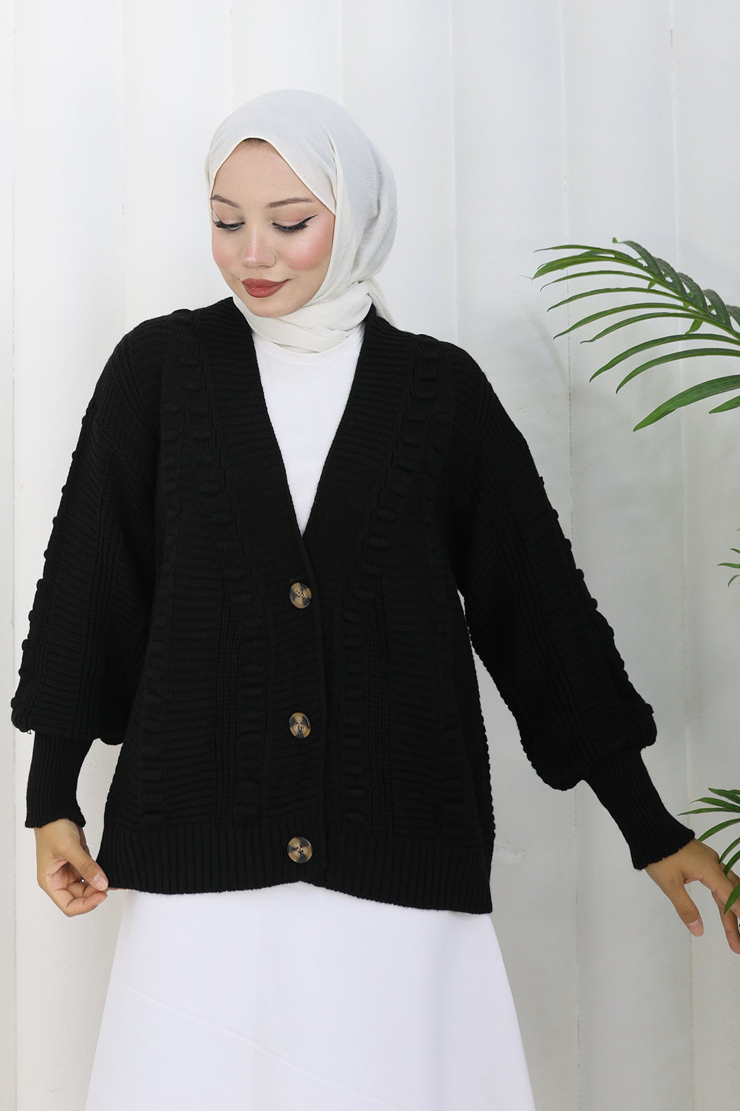 BNG Women Ponponlu Triko Hırka S4002 Siyah - Beverly