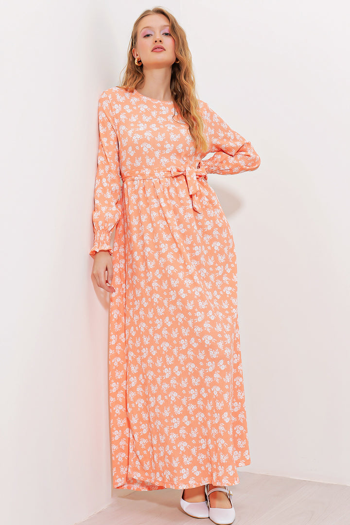 BGD Women Woman Salmon Ecru Floral Patterned Knitted Hijab Dress 1525 - Avondale