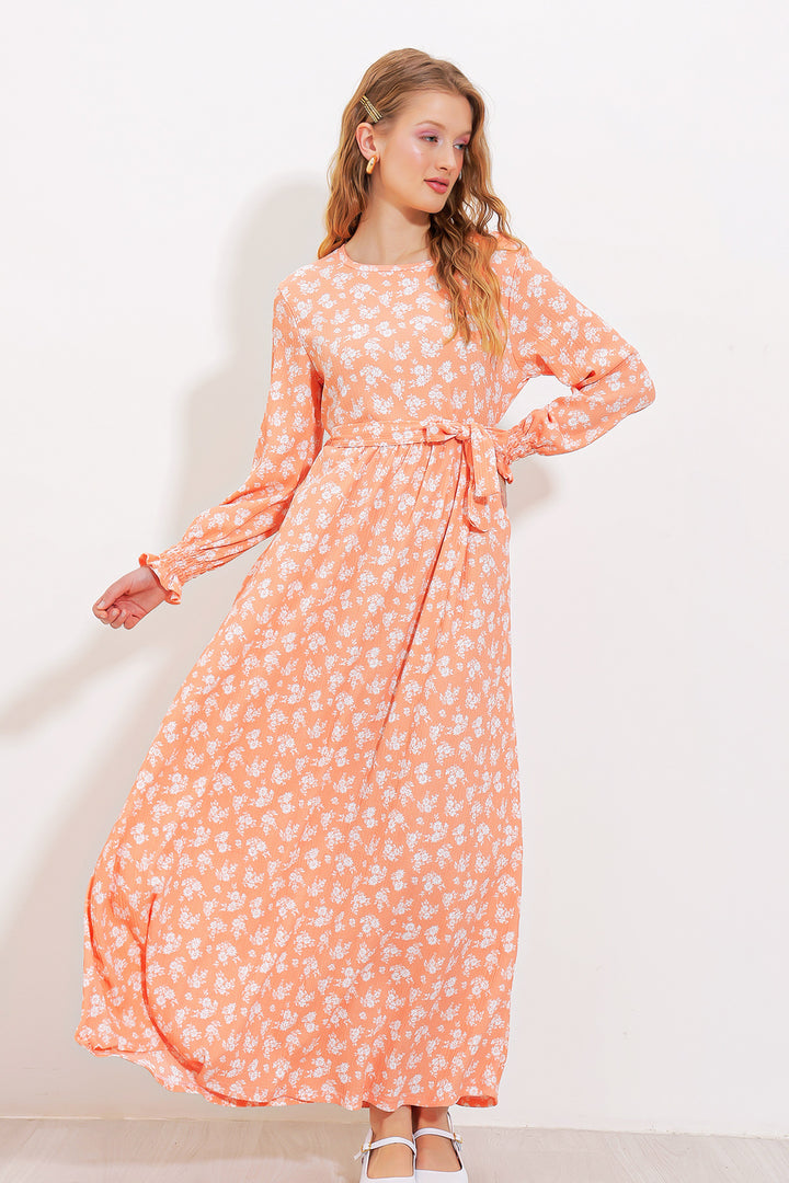 BGD Women Woman Salmon Ecru Floral Patterned Knitted Hijab Dress 1525 - Avondale
