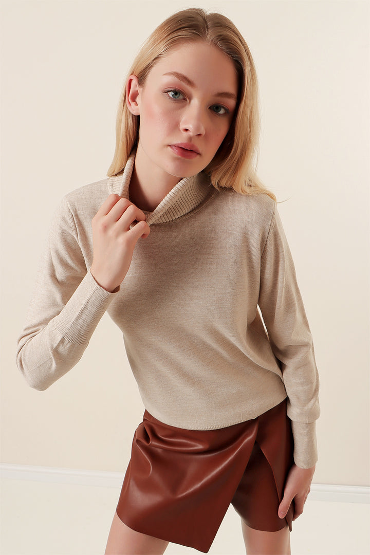 BGD Women Fisherman Collar Sweater - Beige - Avondale