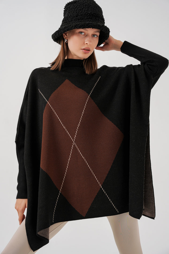 BGD Women Slit Poncho Sweater - Black - Dilbeek