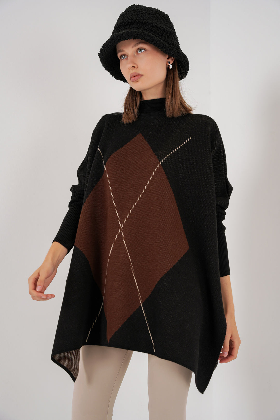 BGD Women Slit Poncho Sweater - Black - Dilbeek