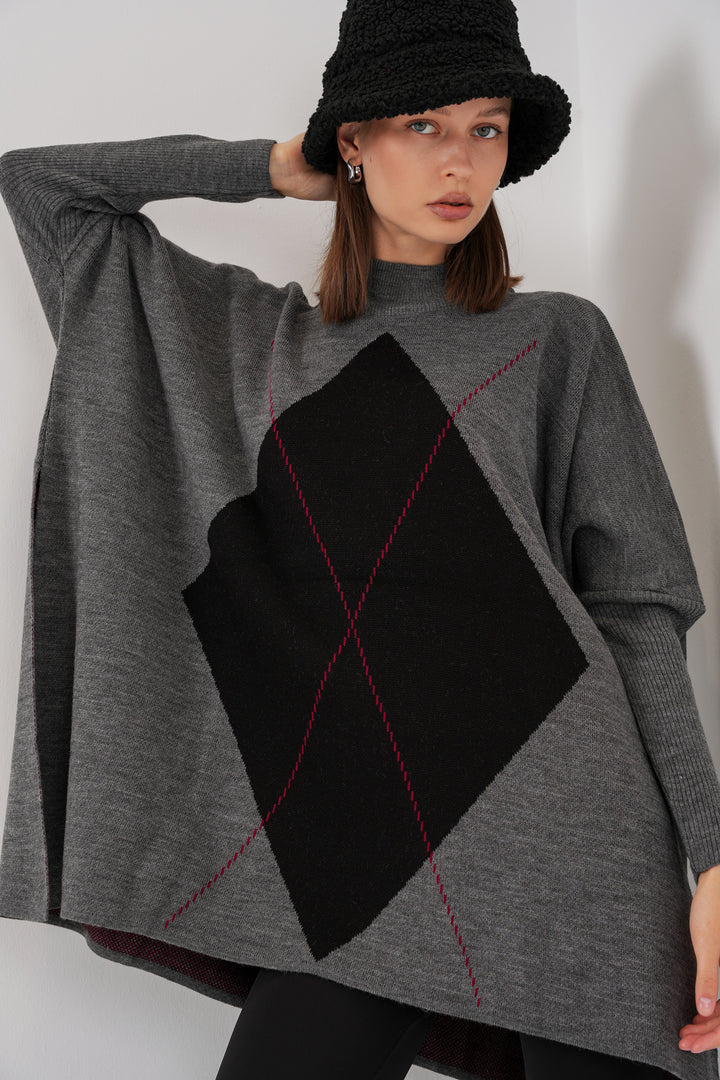 BGD Women Slit Poncho Sweater - V. Anthracite - San Martin Texmelucan de Labastida