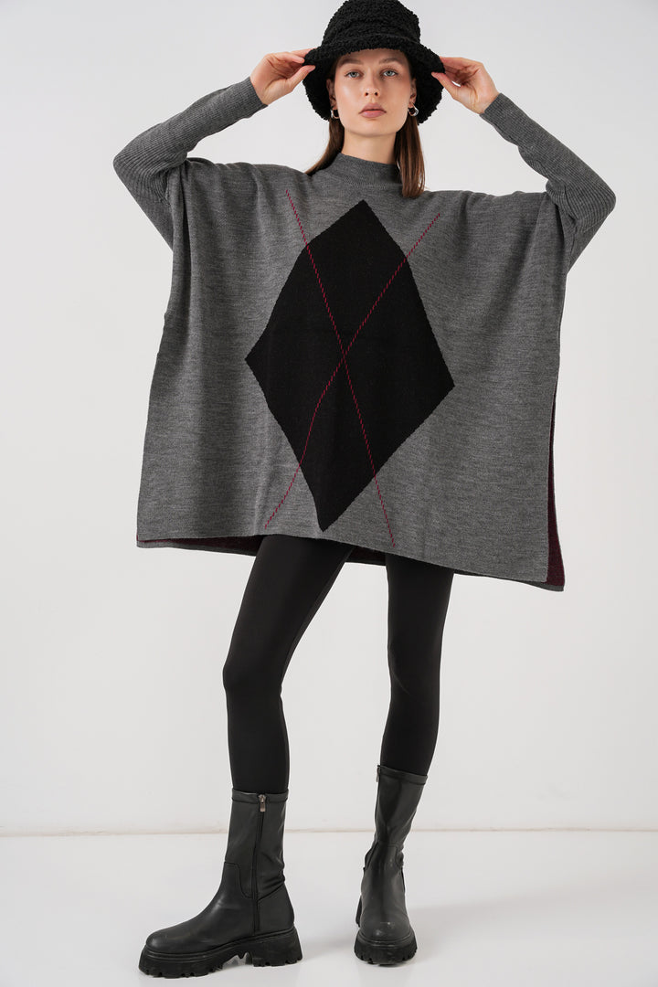 BGD Women Slit Poncho Sweater - V. Anthracite - San Martin Texmelucan de Labastida