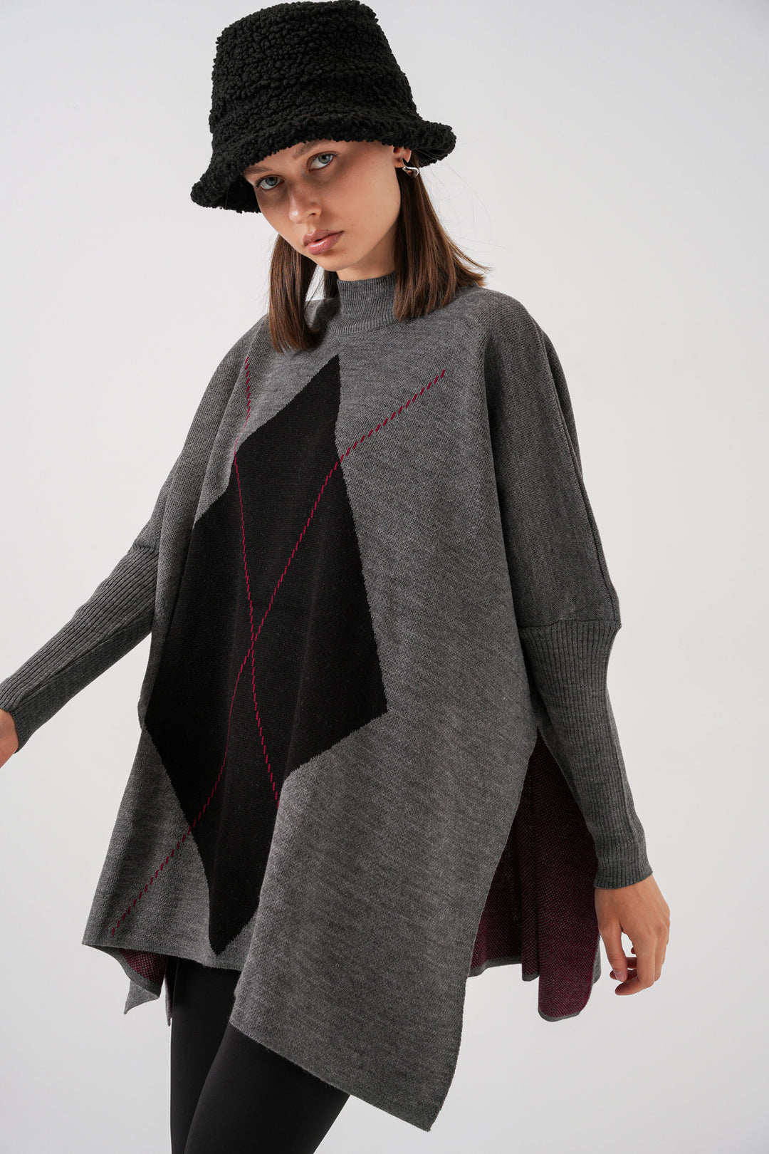 BGD Women Slit Poncho Sweater - V. Anthracite - San Martin Texmelucan de Labastida