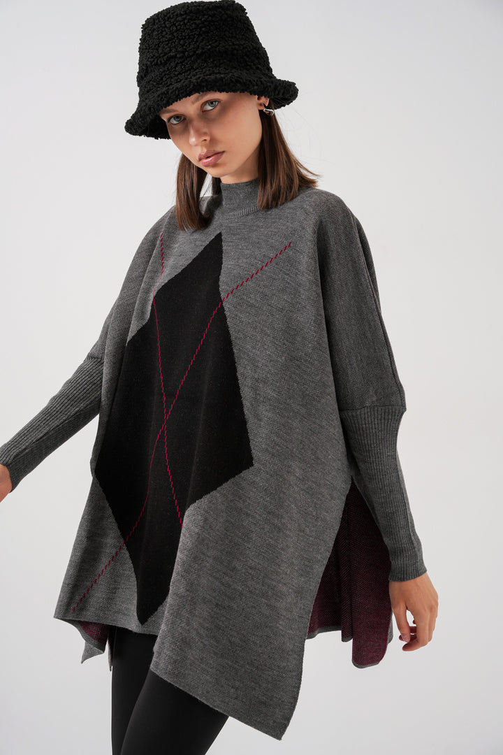 BGD Women Slit Poncho Sweater - V. Anthracite - San Martin Texmelucan de Labastida