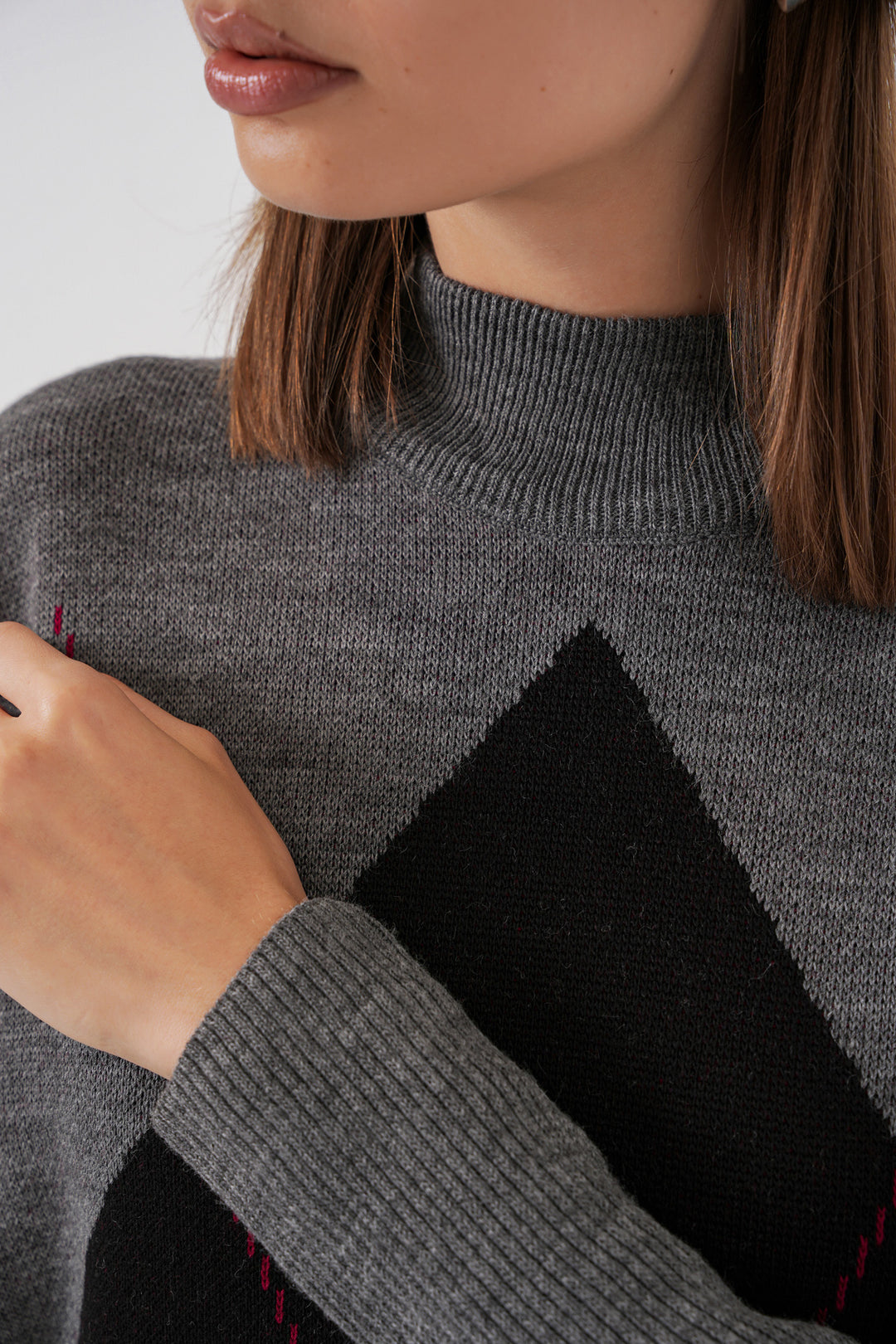 BGD Women Slit Poncho Sweater - V. Anthracite - San Martin Texmelucan de Labastida