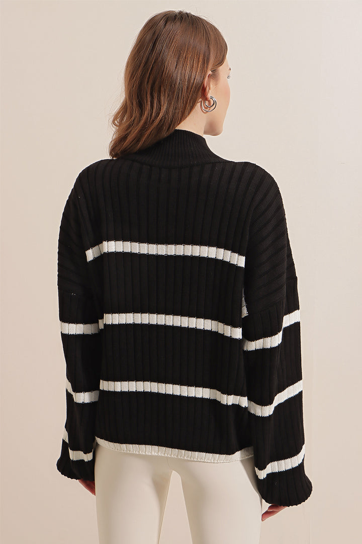 BGD Women Striped Oversized Fisherman's Sweater - Black - Soria