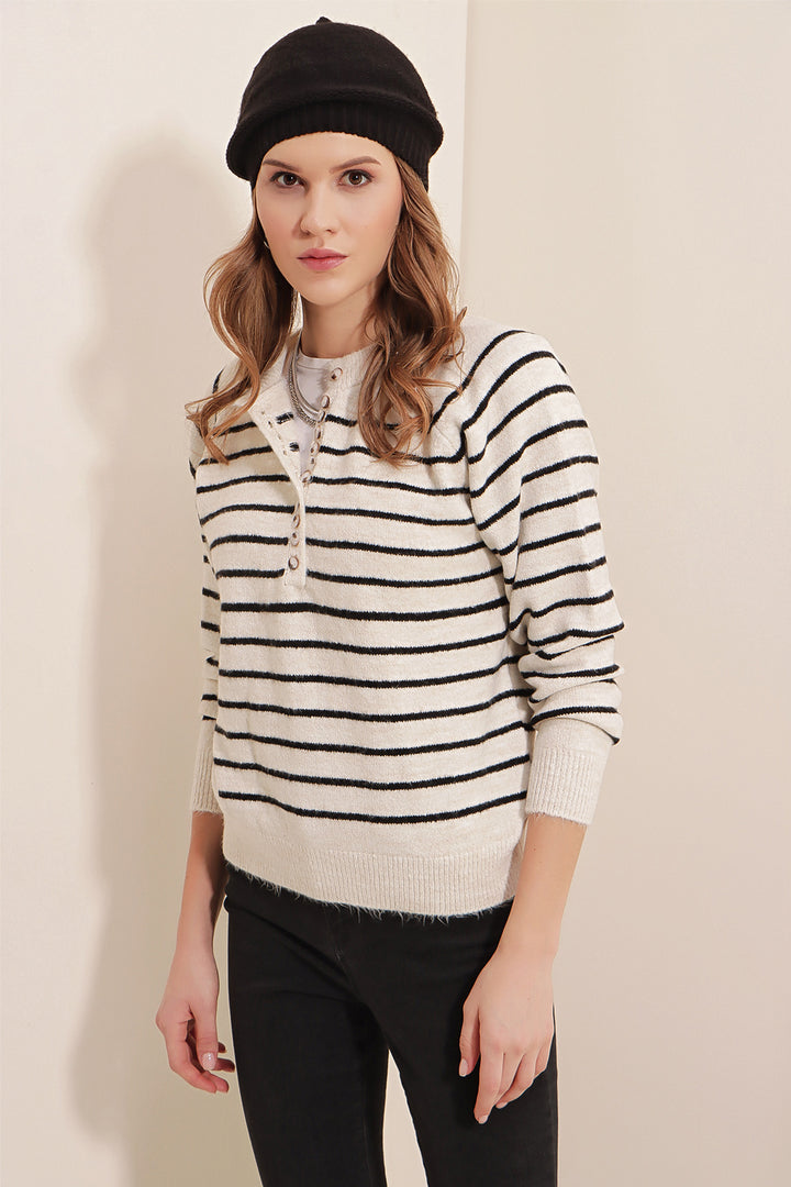 BGD Women Buttoned Sweater - White - Halesowen