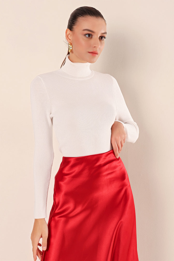 BGD Women Turtleneck Sweater - White - Backnang