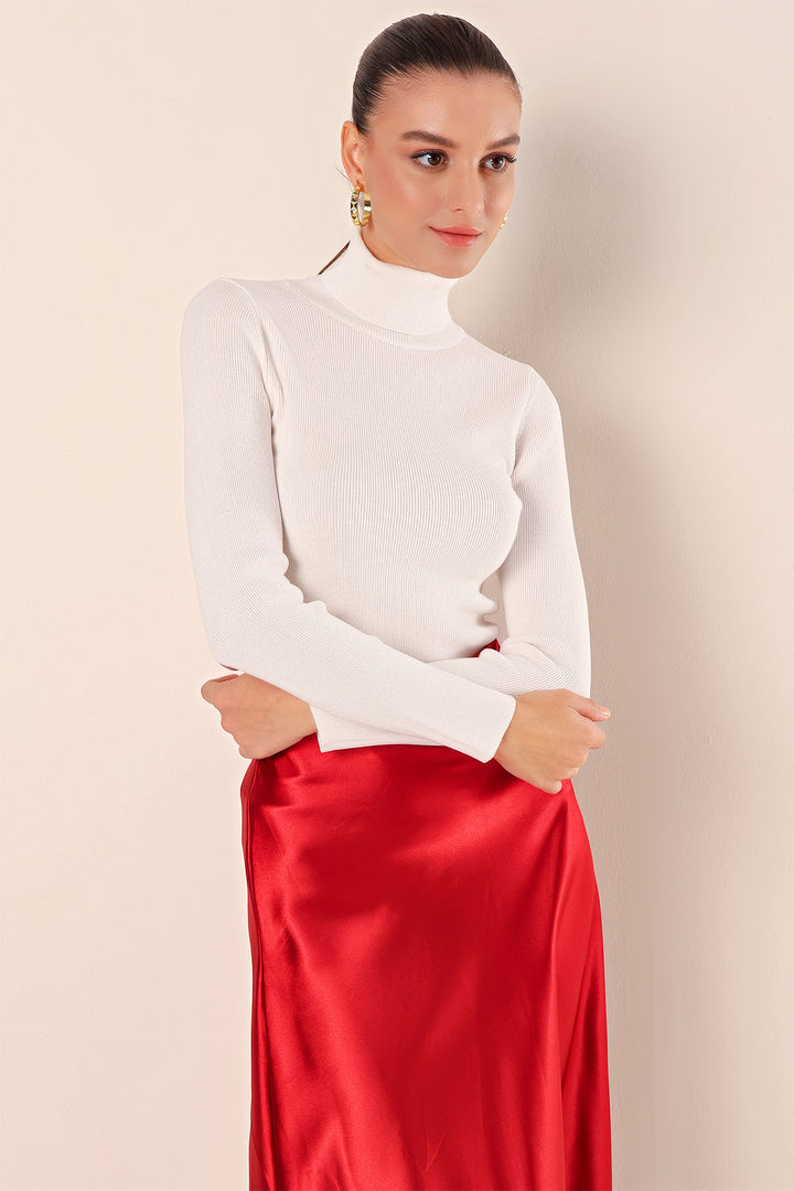 BGD Women Turtleneck Sweater - White - Backnang