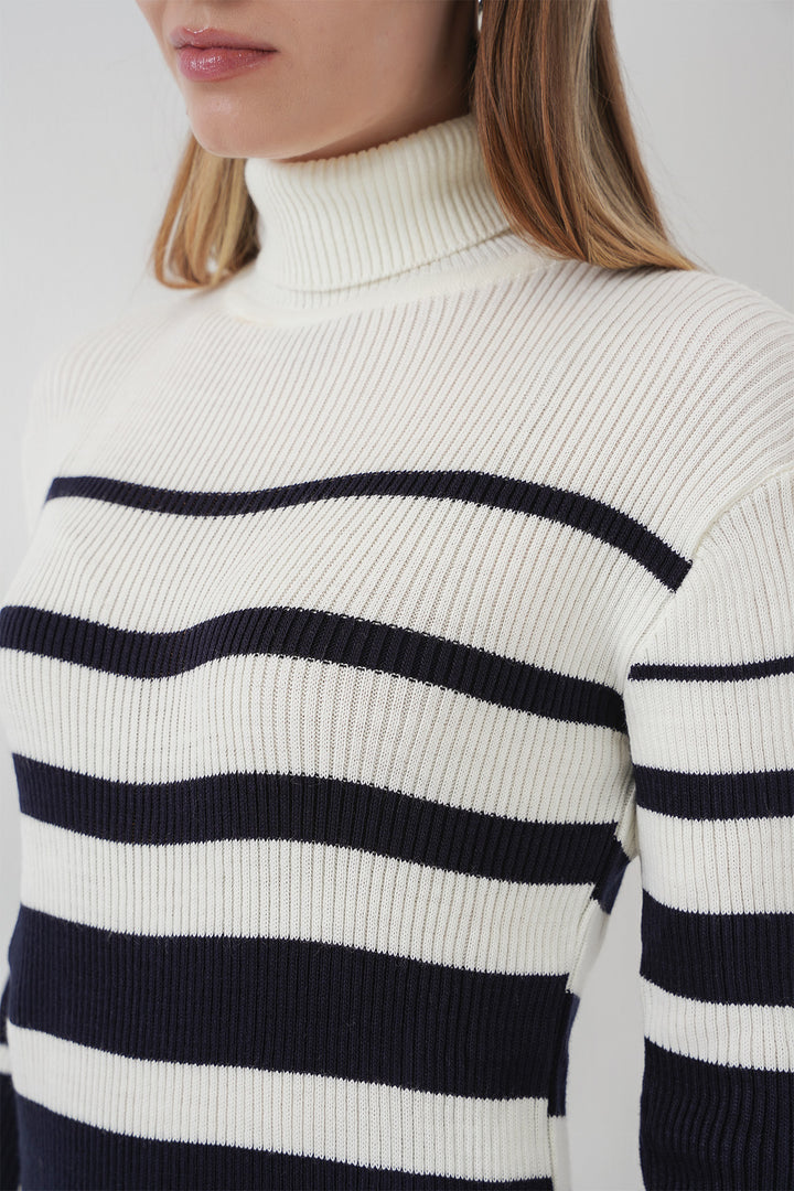 BGD Women Navy Blue White Knit Dress - Conroe