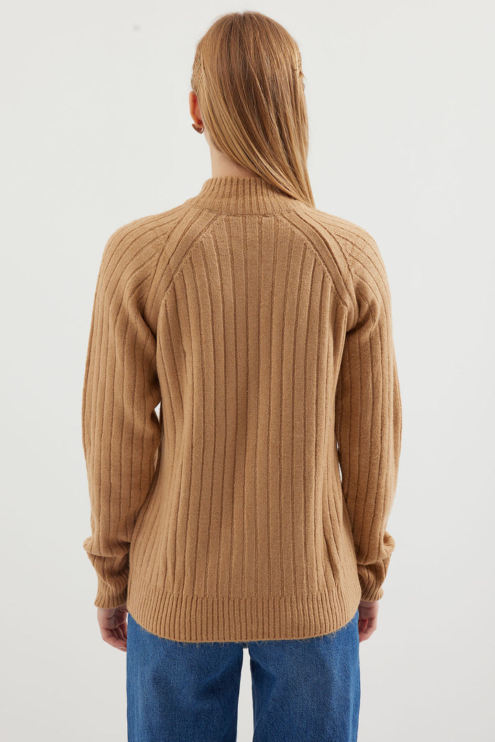 BGD Women Zippered Cardigan Sweater - Biscuit - Pasco